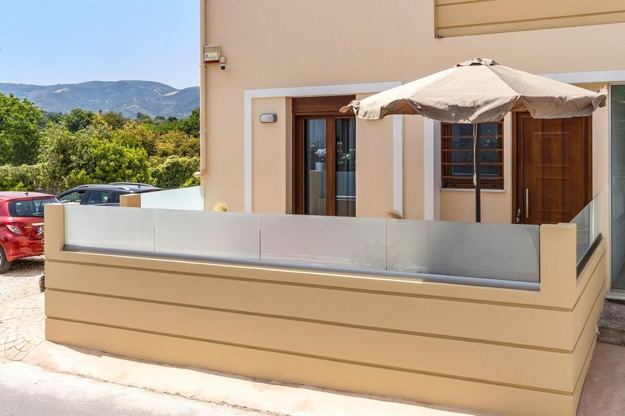 Luxury Katsoulakis Apartments In Countryside Alikianos Exterior foto