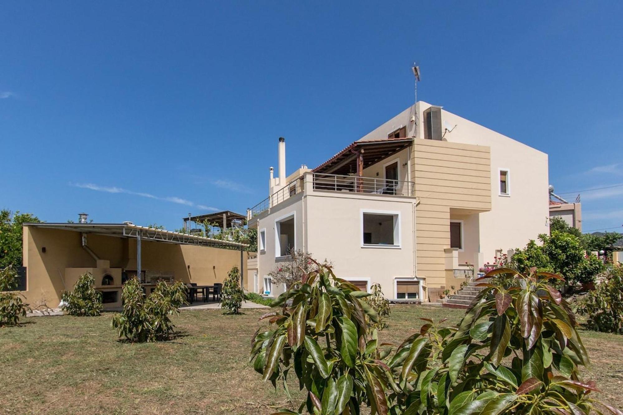 Luxury Katsoulakis Apartments In Countryside Alikianos Exterior foto